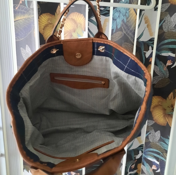Large plaid tote bag with convertible chain strap - Picture 2 of 2